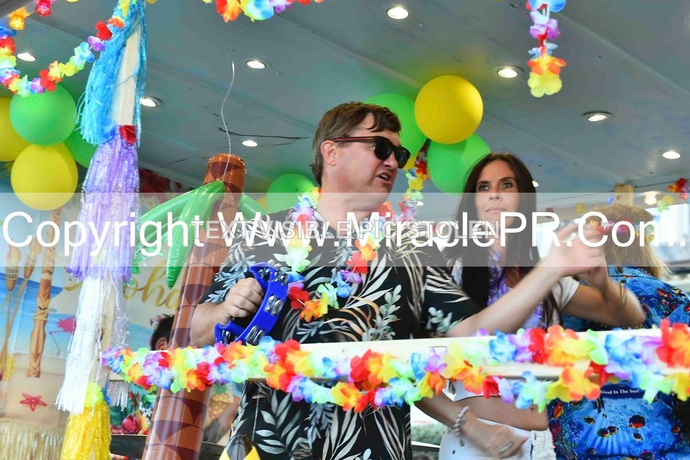SH4_3445 - Carnival Procession.