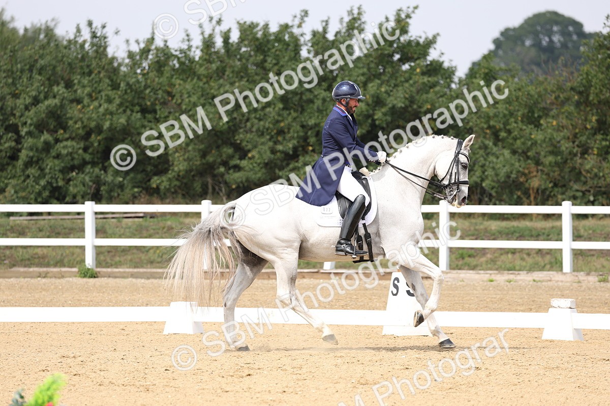 SBM_007371 - Class 9 - FEI INT I - 13.37-14.33