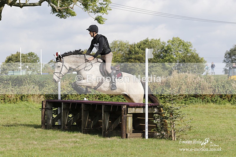  WWHT 171021 3070 - Intermediate (0.90m)  17/10/21