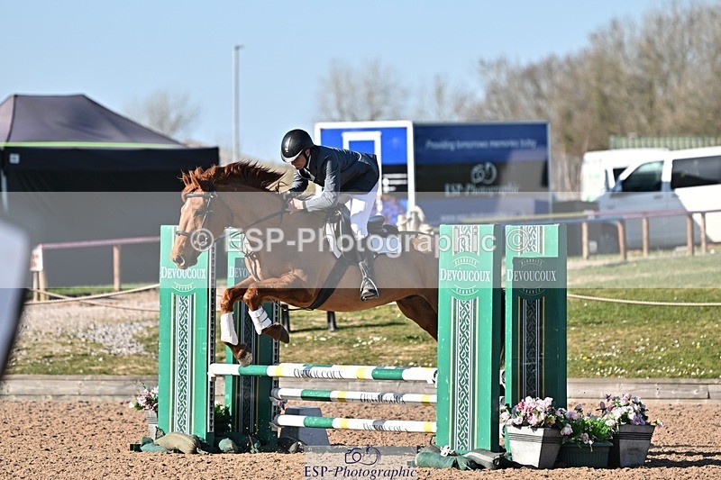 250401-170400-00255 - 70cm classes