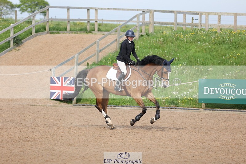 240511A-170410-15175 - Cls 38 National 1.40m Open