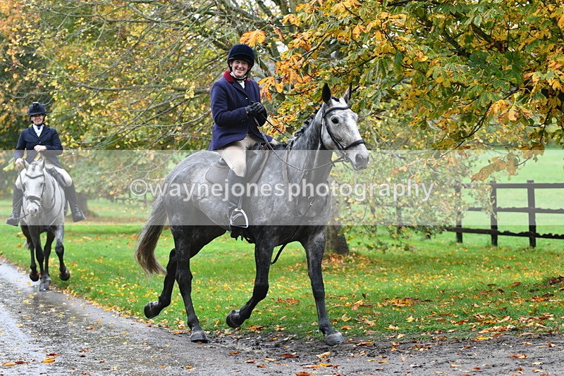WJ5_6390 - B&B walk back for Hunt Tea !