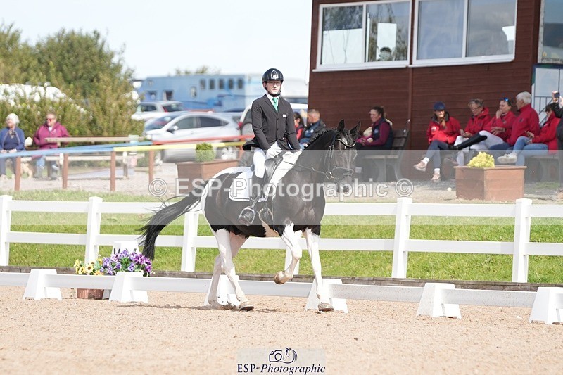 250906-135102-03770 - 020-Leo.De-ValentinoBarfields.Cosmopolitan