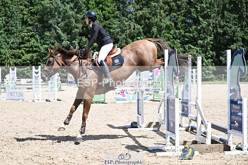 260705A-142335-20342 - Cls 52 Snr 1m 05 GP Jump Off