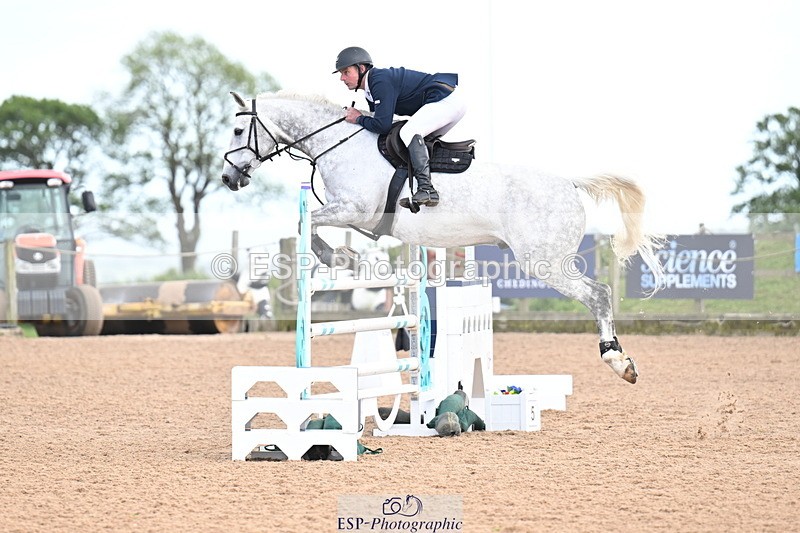 260513B-145810-01191 - Cls 6 Snr Fox and 1.20m Open