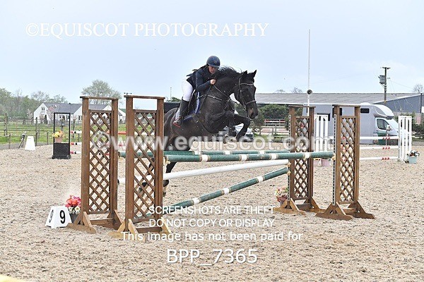 BPP_7365 - CLASS 9 FRI  Senior Newcomers/ 1.10m Open