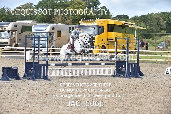 JAC_6066 - CLASS 6 SAT Springboard 128cm/ 138cm Restricted Handicap