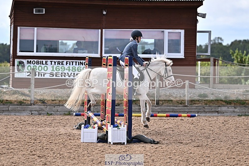 260804-150615-00016 - Clear Round