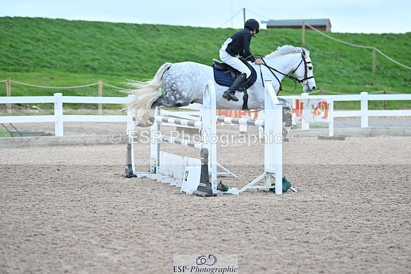 231119A-114127-05482 - Sun Cls 5 Newcomers & 1m Open