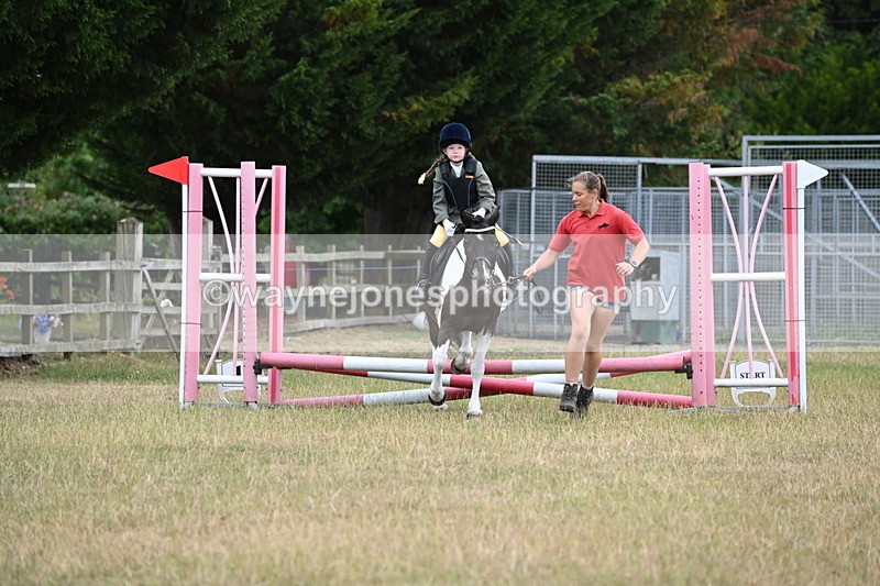 WJ6_9726 - Class 12 Minimus Jumping 45cm