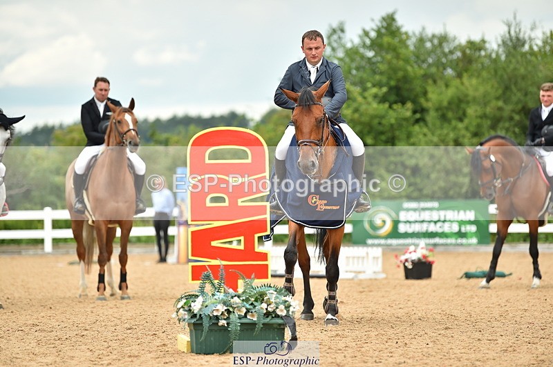 230720A-141414-03343 - Cls 21, 1 Star Gold 1.30m