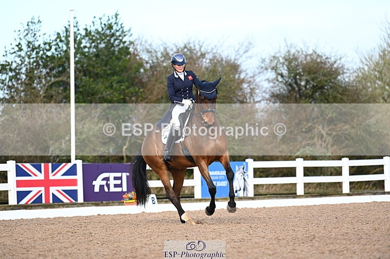 240218A-111410-06161 - 199-Nicola.Buchanan-St.Giles.flamboyant