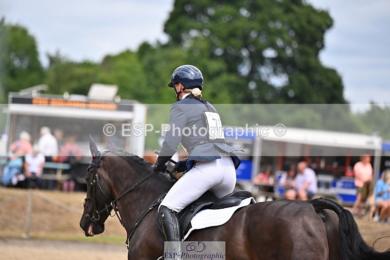 250802A-112840-02565 - B-075-Laura.Pritchard-SILKY