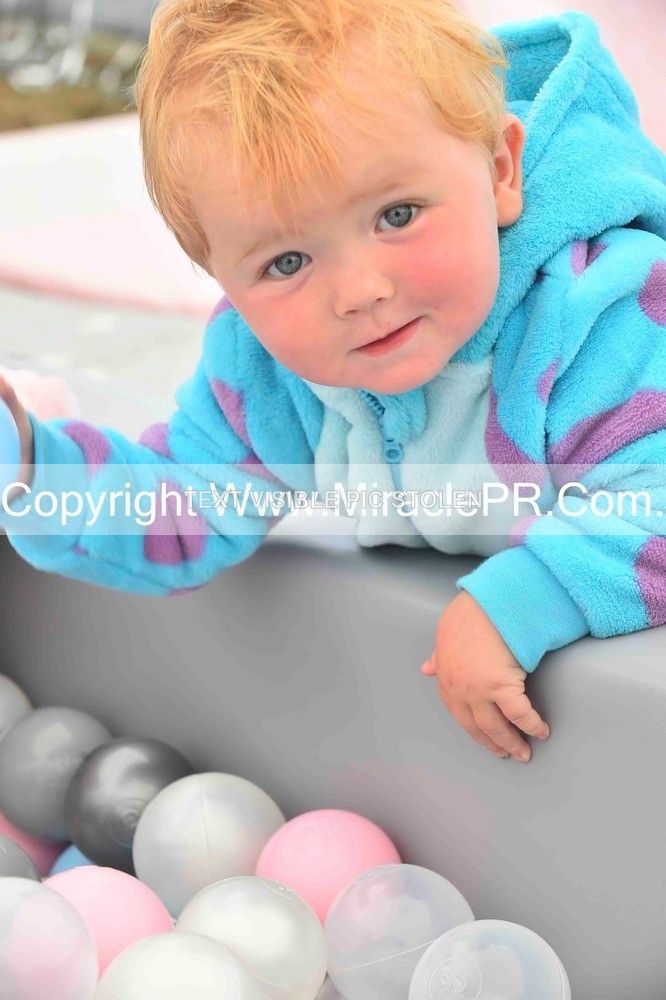 SH4_1881 - Bonny baby competition.
