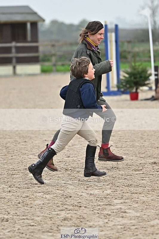 241110-100651-00193 - 40cm Showjumping