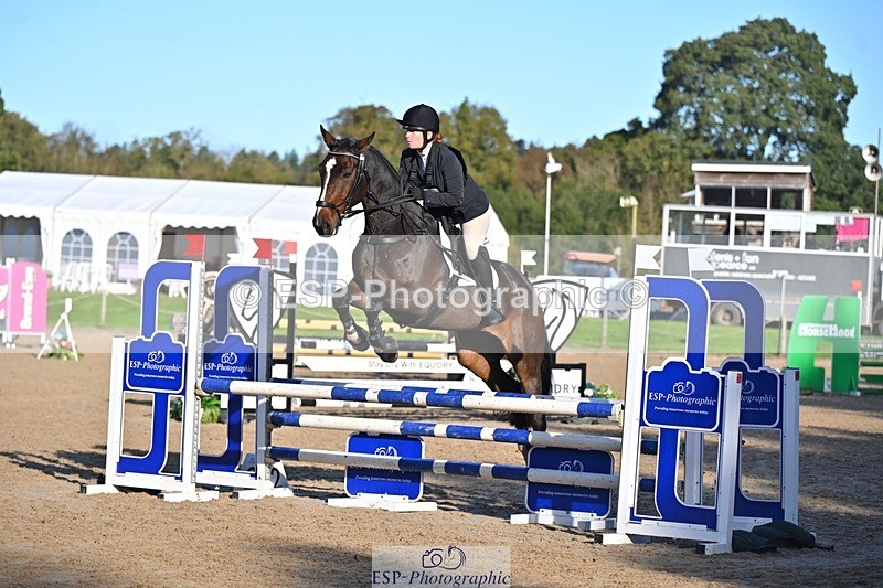 241027-093847-16064 - 323-Nicky.Blastland-FOUNDATIONS.HUSTLER