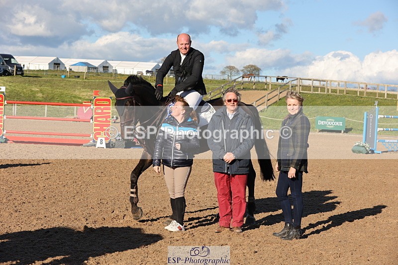 240419A-175821-10012 - Cls 10, 2 Star Big Tour 145cm  Break to End