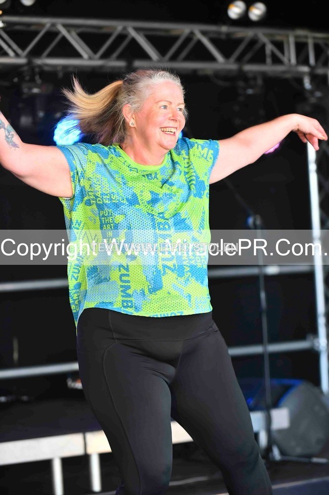 SH4_0414 - Zumba with Sara Ann.