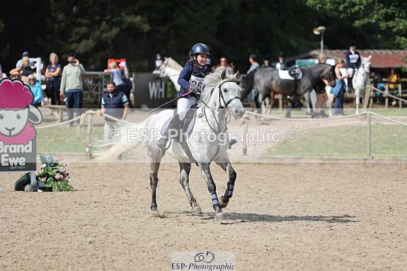 240823X-110211-15740 - 60cm R1 10.00 to 11.30