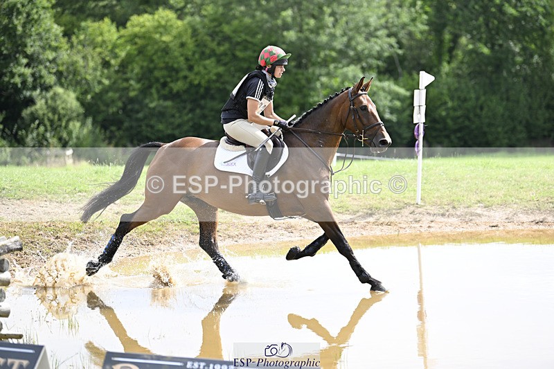 240804-104944-10671 - 357-Georgina_Ewell-LASAIRFHIONA