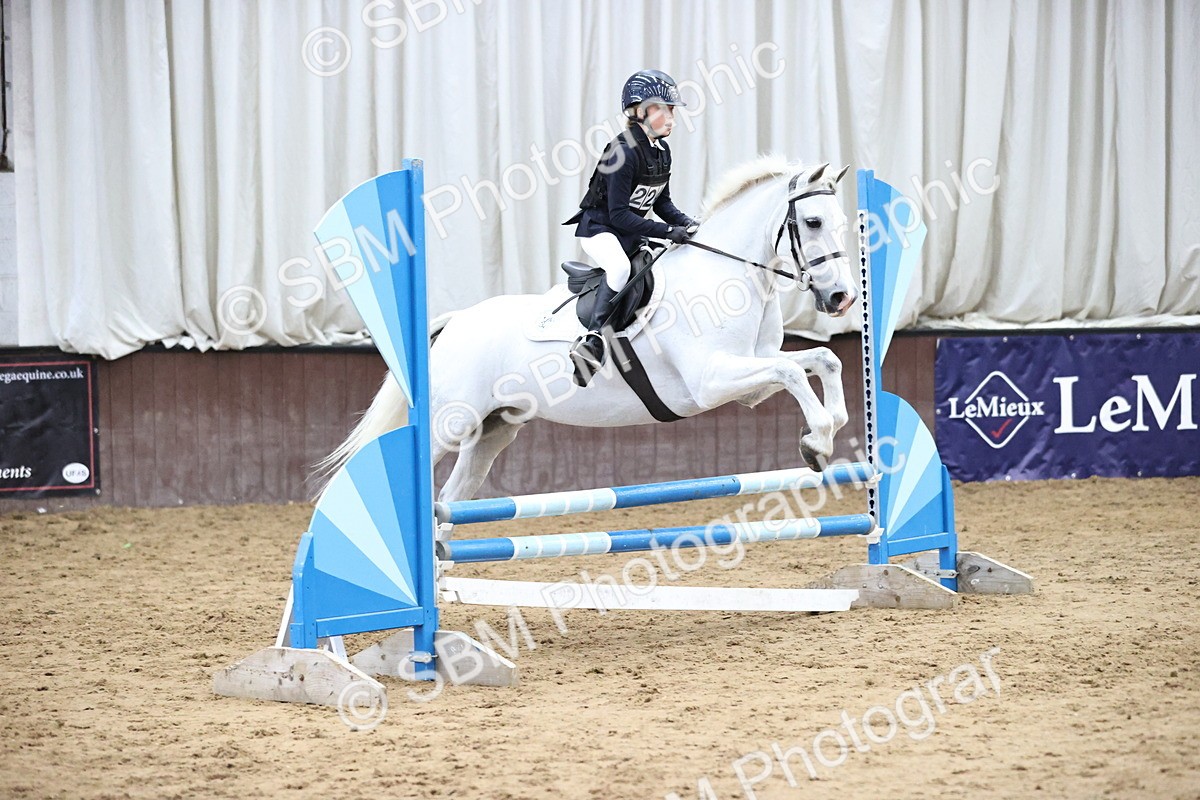 SBM_001548 - Class 5 - Henlow Veterinary Hospital 70cm