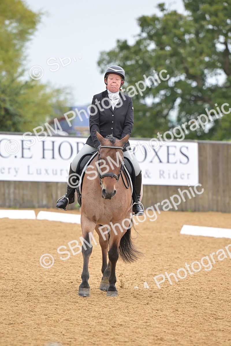 SBM_00530 - D2 - Small Tour Championship Intro 2