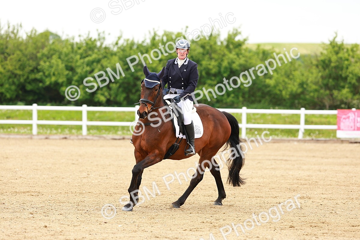 SBM_005048 - Class 16 - Novice 6