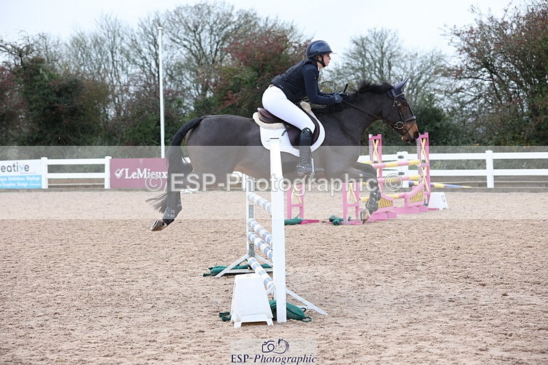 231112A-123320-04051 - Cls 19 Snr 1.05m Open