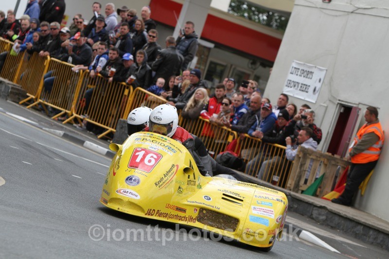 Gordon Shand & Phil Hyde - Sure Sidecar Race 2