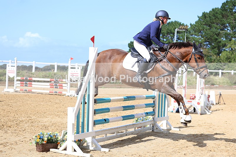 3E7A9322 - Class 9: Senior British Novice/90cm open