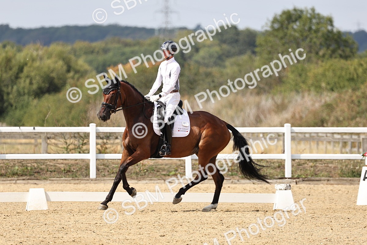 SBM_018776 - Class 16 - Novice 5 - 12.08-13.11