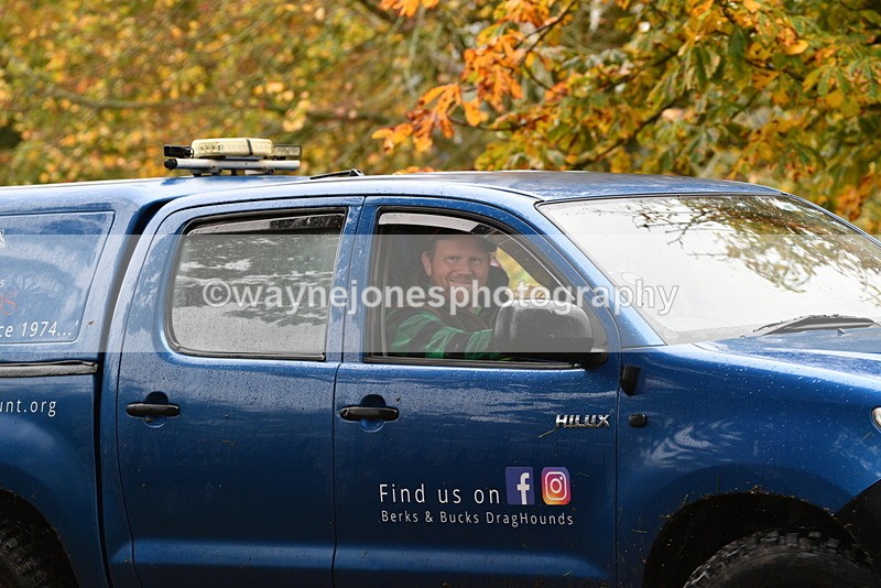 WJ5_6016 - B&B walk back for Hunt Tea !