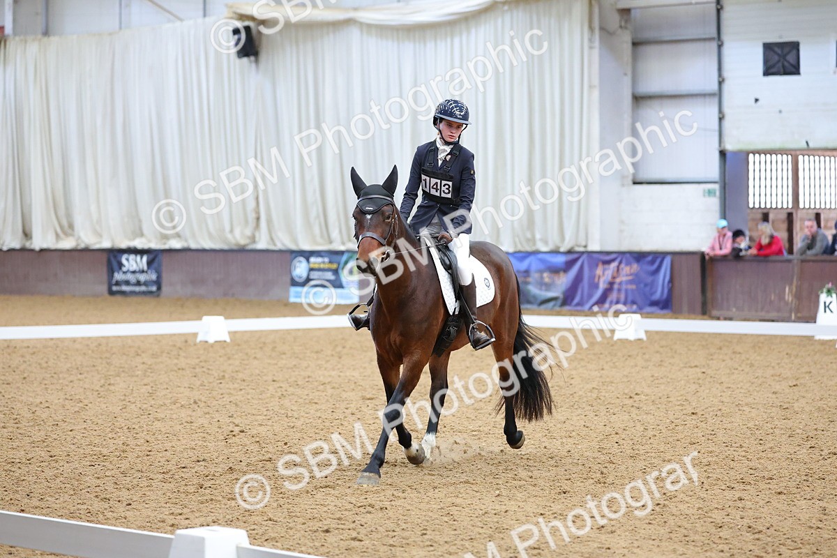 SBM_003020 - Novice