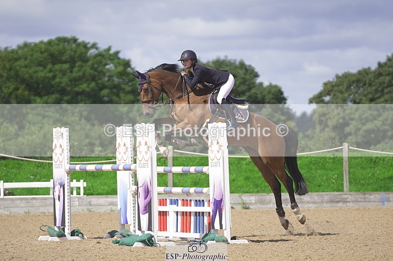 230806A-112906-01599 - Cls 13 Snr Newcomers & 1.10m Open