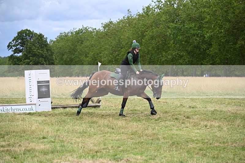 WJ6_4537 - Time at Jump 13:04 to 13:34