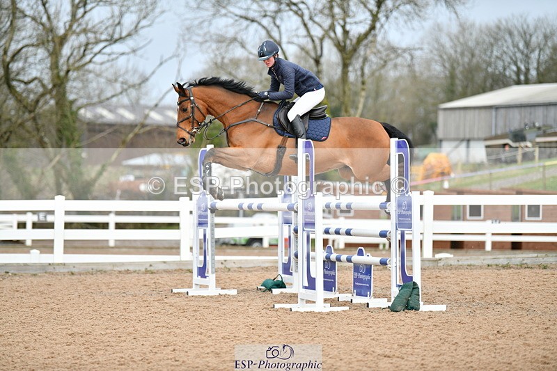 240124A-123740-00498 - Cls 3 Newcomers & 1.10m Open