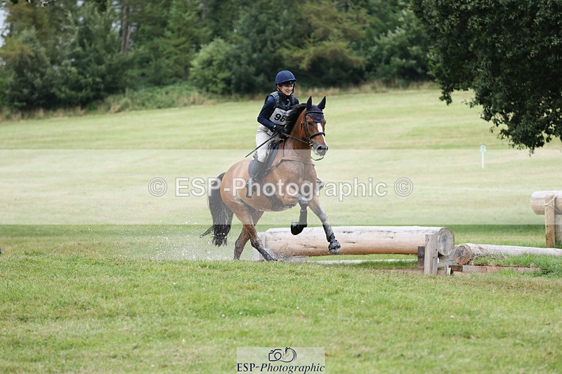 240825X-180758-38482 - 80cm XC 17.30 to End