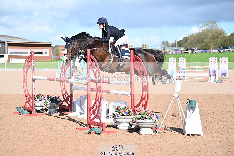 231014A-114334-04470 - Cls 18 Newcomers & 1.10m Open