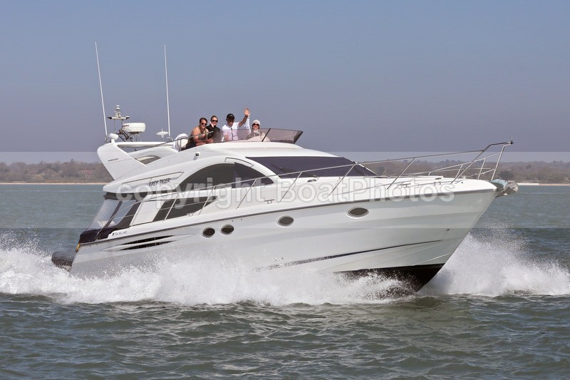 170409 EASY TIGER - FAIRLINE PHANTOM 1Y3A0938 - Flybridge Cruisers