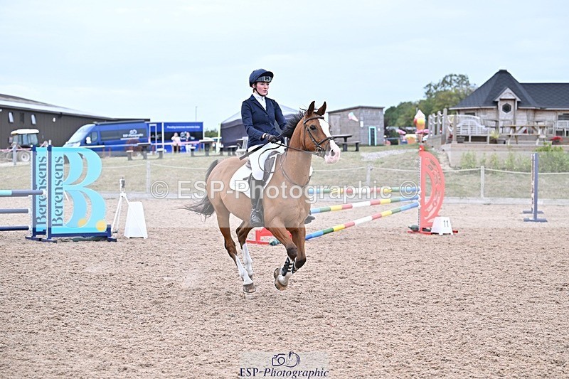 250826-190701-01350 - 1m