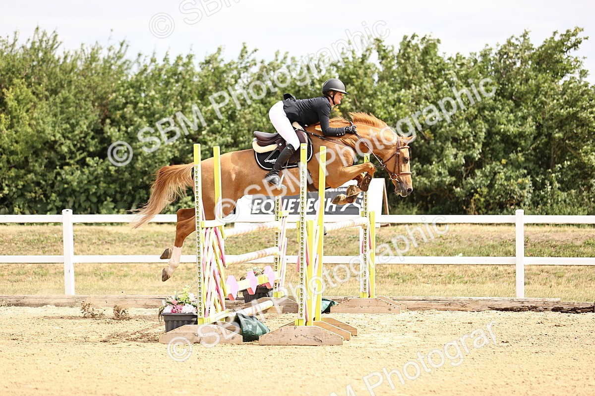 SBM_009535 - Class 8 - Senior Newcomers - 1.10  Open
