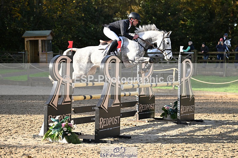 241025-101243-05337 - 107-Simon.Grieve-BEST.ESCAPADE