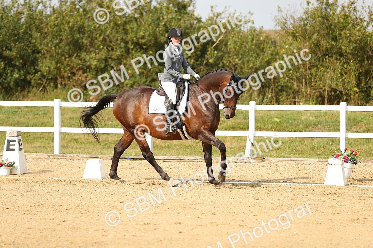 SBM_018432 - Class 14 - Novice 23 - 15.16-16.19