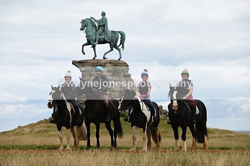 DSC_6431 - Time at Statue 12:17 to 12:44