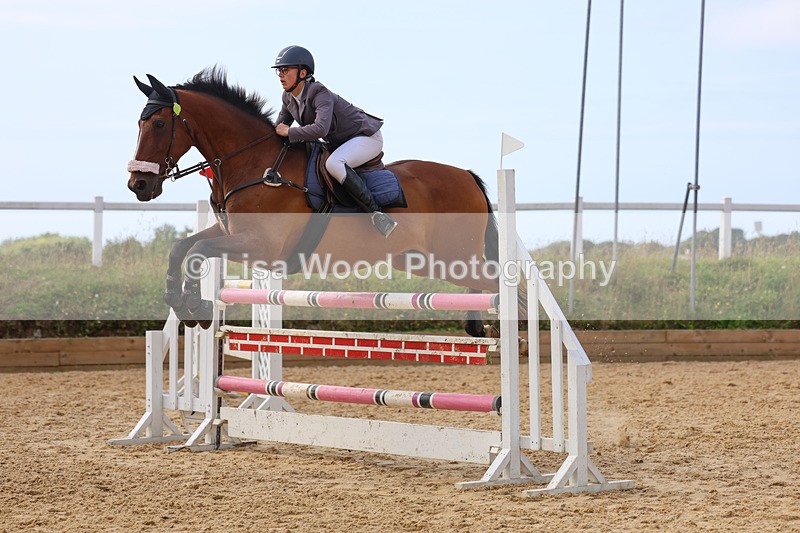 3E7A1642 - Class 13: Senior Newcomers/1.10m open