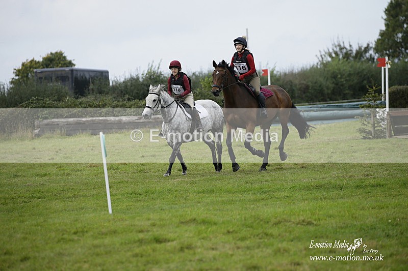  WWHT 171021 2300 - Novice Pairs (0.80m)  17/10/21