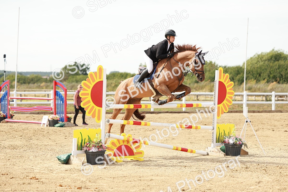 SBM_008241 - Class 4 - Senior Foxhunter - 1.20m Open