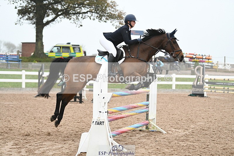 241103A-111126-07708 - SUN Cls 21 Snr Newcomers and 1.10m Open