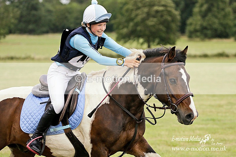 PCT110819 1719a - Equestrian