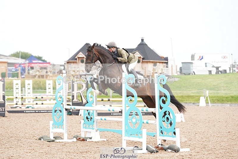 240901A-091944-05302 - 302-Rosie.Bradley-Hole-CAPABILITY.BROWN.II